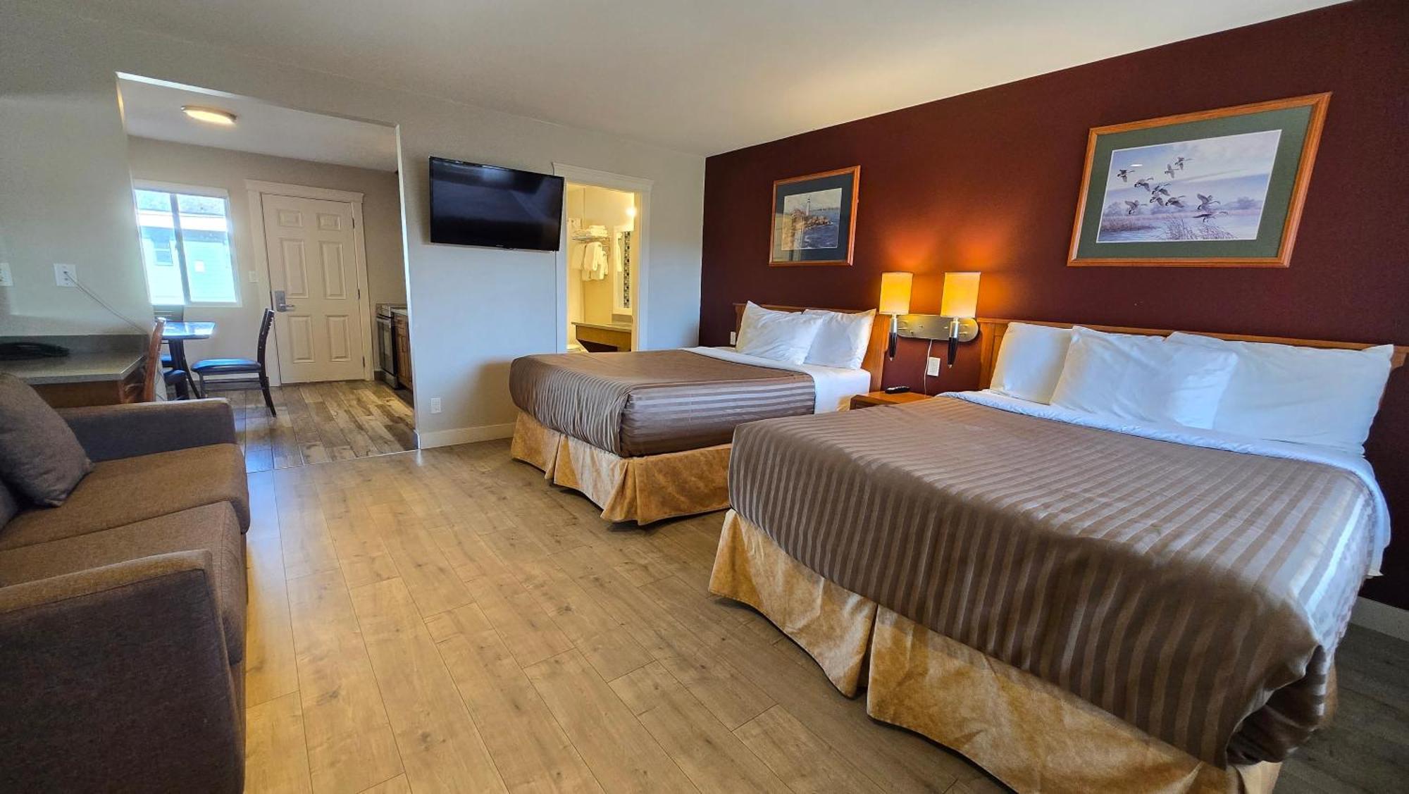 Sahara Courtyard Inn&Suites Osoyoos Bagian luar foto