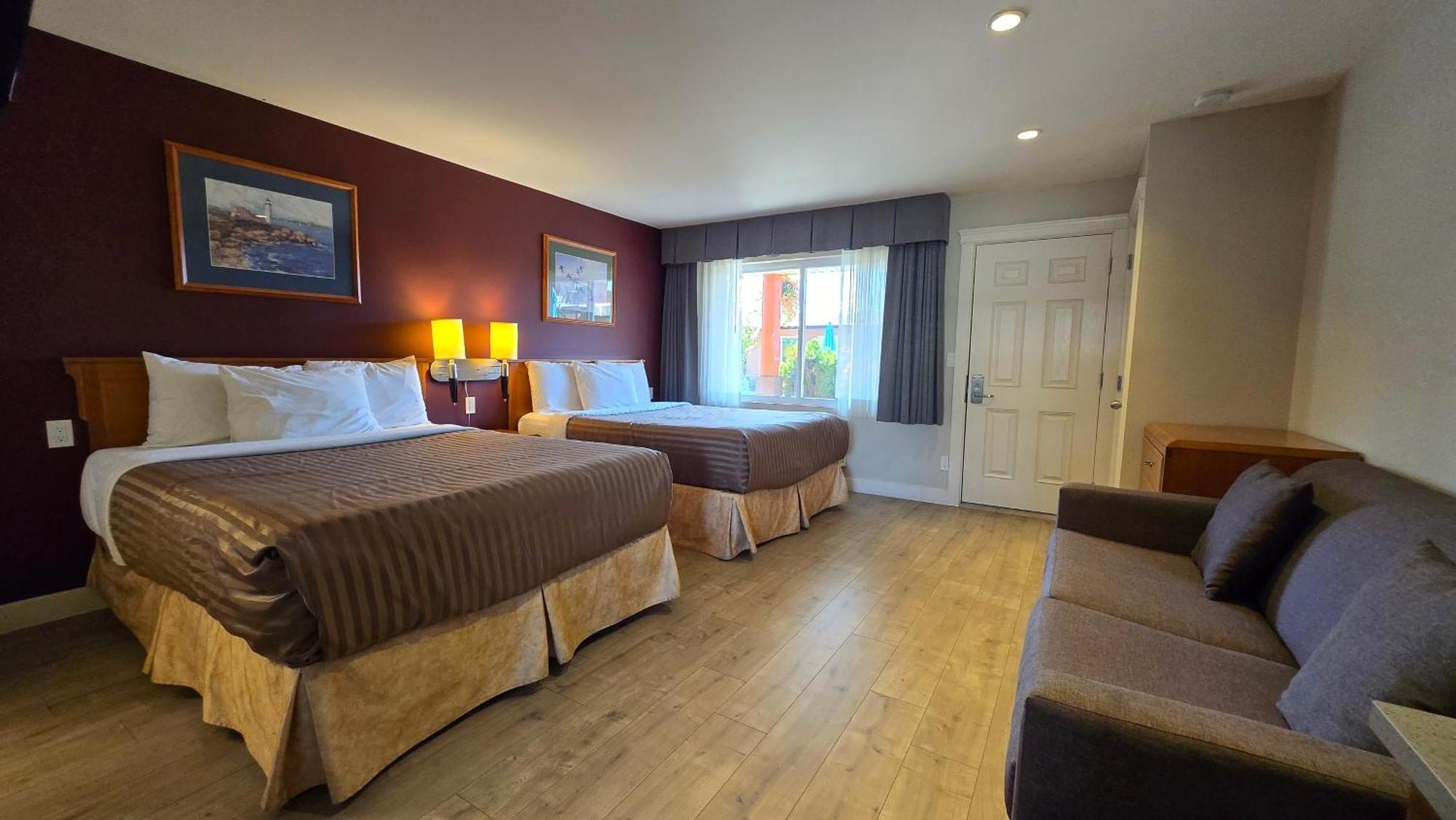 Sahara Courtyard Inn&Suites Osoyoos Bagian luar foto